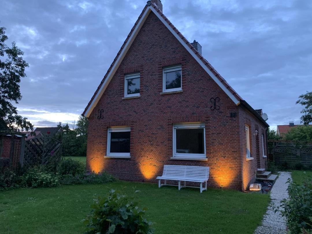 Neu! Schickes Und Modernes Ferienhaus Ant Zingel Krummhörn Exteriör bild
